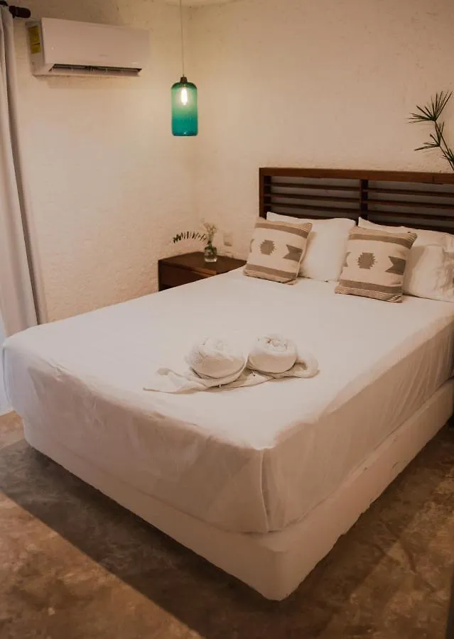 Bed & Breakfast Hotel Selva Maya Bacalar
