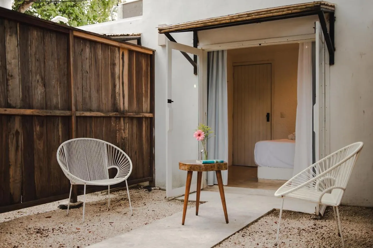 Bed & Breakfast Hotel Selva Maya Bacalar